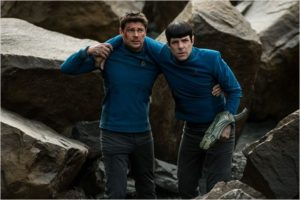 Star Trek Beyond_Pille und Spock